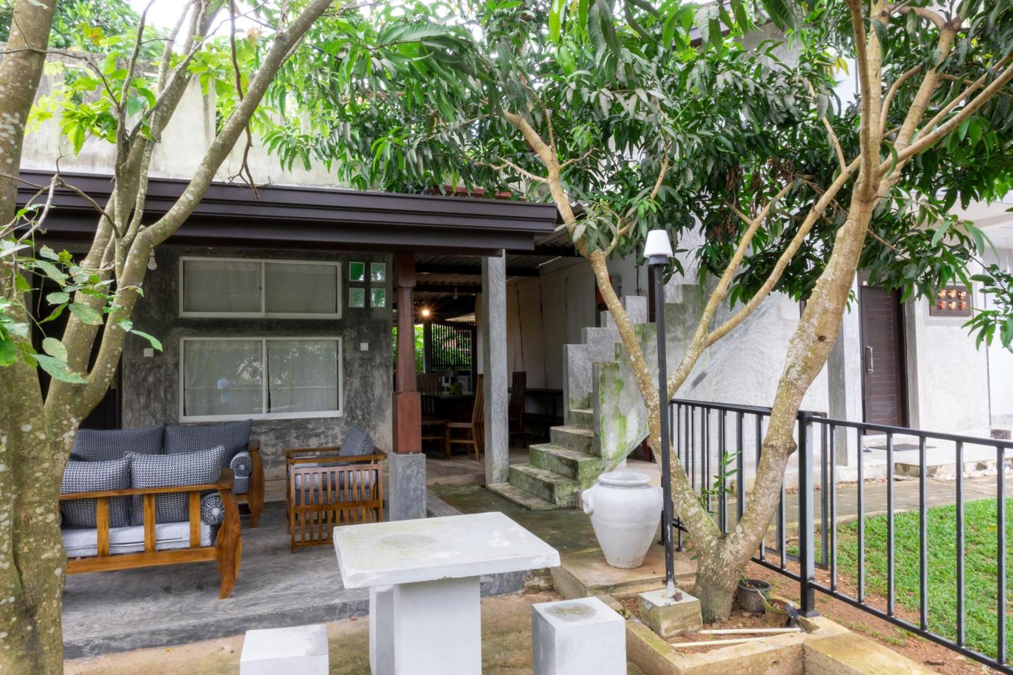 Dollyz Home - Sri Lanka Амбалангода Екстериор снимка