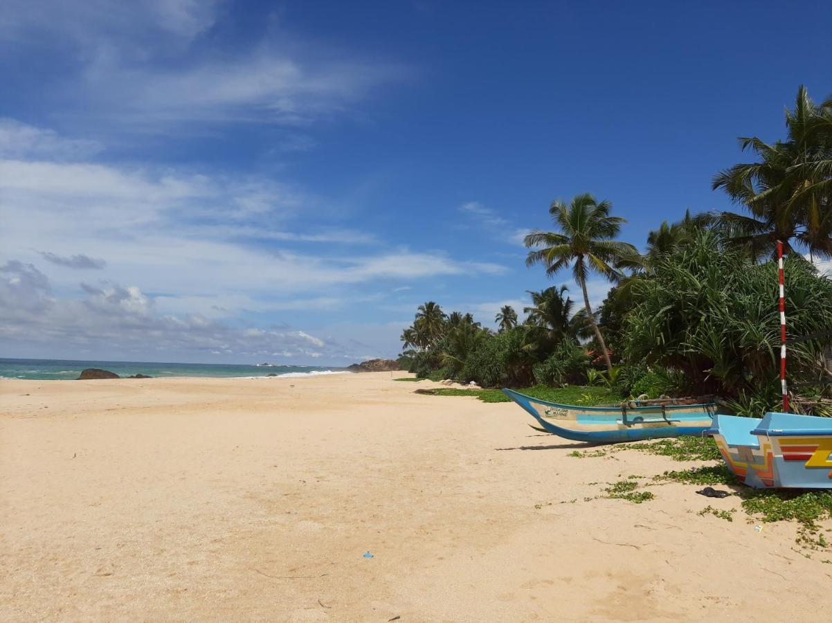 Dollyz Home - Sri Lanka Амбалангода Екстериор снимка